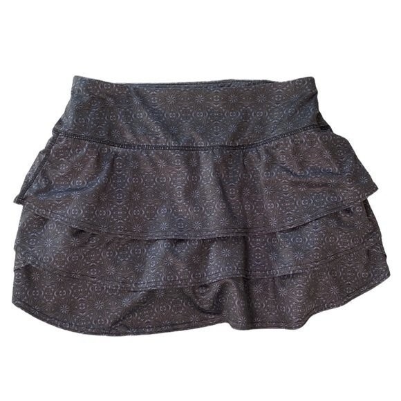 Athleta Swagger Tennis Skirt Skort Black with Blue Floral Print Tiered Ruffle - Picture 1 of 15